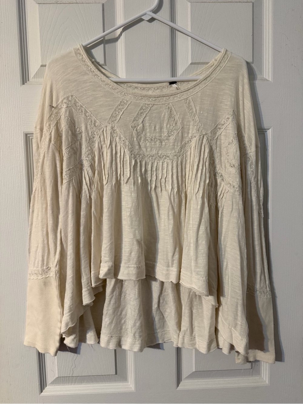 Free People M Ivory Beachy Coquette Top Blouse W Lace Trim & Long Sleeves Size S
